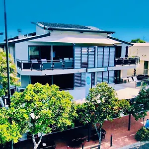 4* Aparthotel Byron Quarter